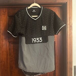 Men's Black and White Shirt